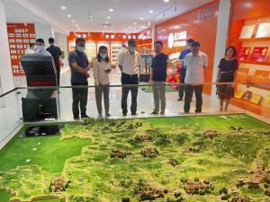 洛陽市市委常委、宣傳部長王飛蒞臨洛陽正大調(diào)研